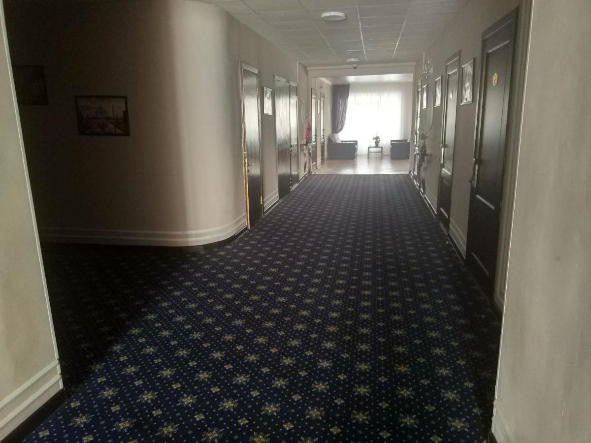 Residence Hotel Pavlodar Bagian luar foto
